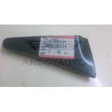 MB506121 SAC KASA ÇAMURLUK ÖN SOL KÜÇÜK L200 90-96